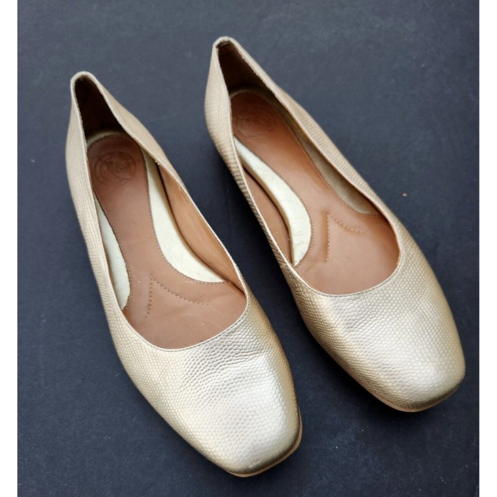 Nurture by Lamaze Gold Ballet Flats Minimalist Design